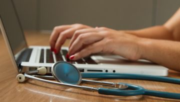 Frais de santé des indépendants en cas d’arrêt de travail : la réaction de la CNAM